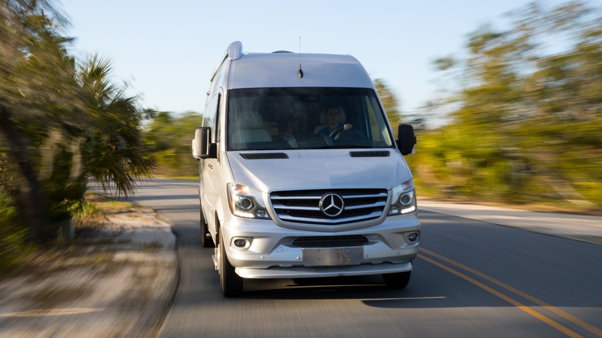 GrandTour-Overview-WhyAirstream-TimelessDesign2